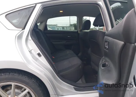 2017 Nissan Altima 2.5 S из США, поврежденный, VIN 1N4AL3AP1HN324765